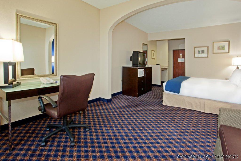 Holiday Inn Express Houston North-1960 Champions Area Экстерьер фото